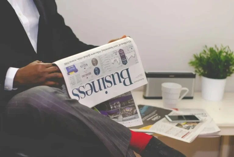 Business machen, heißt auch Zeitung lesen.